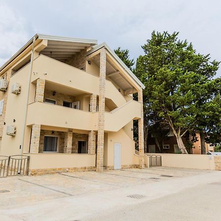Apartments Lorena Privlaka  Bagian luar foto
