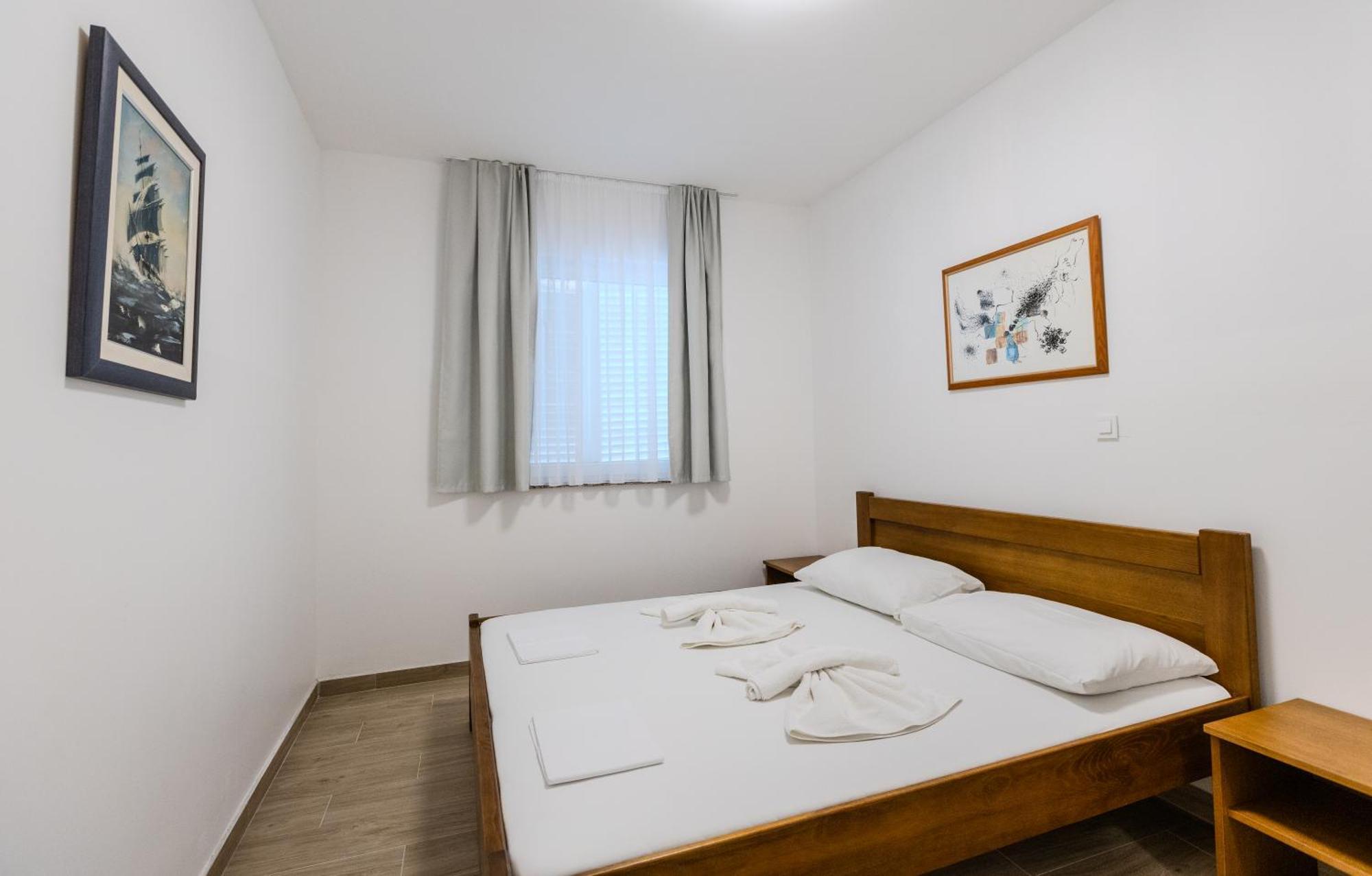 Apartments Lorena Privlaka  Bagian luar foto