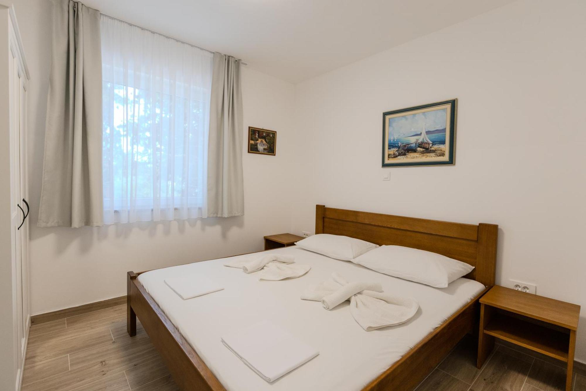 Apartments Lorena Privlaka  Bagian luar foto