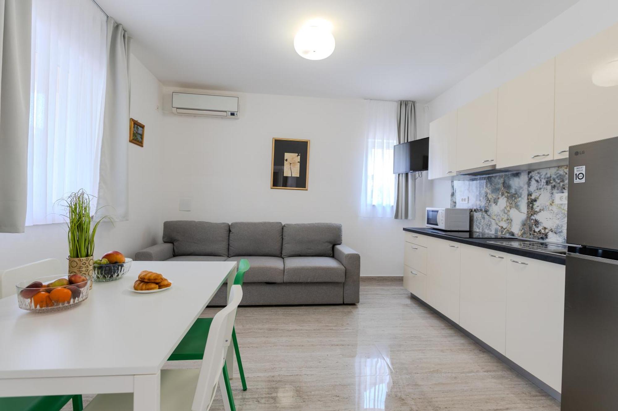 Apartments Lorena Privlaka  Bagian luar foto