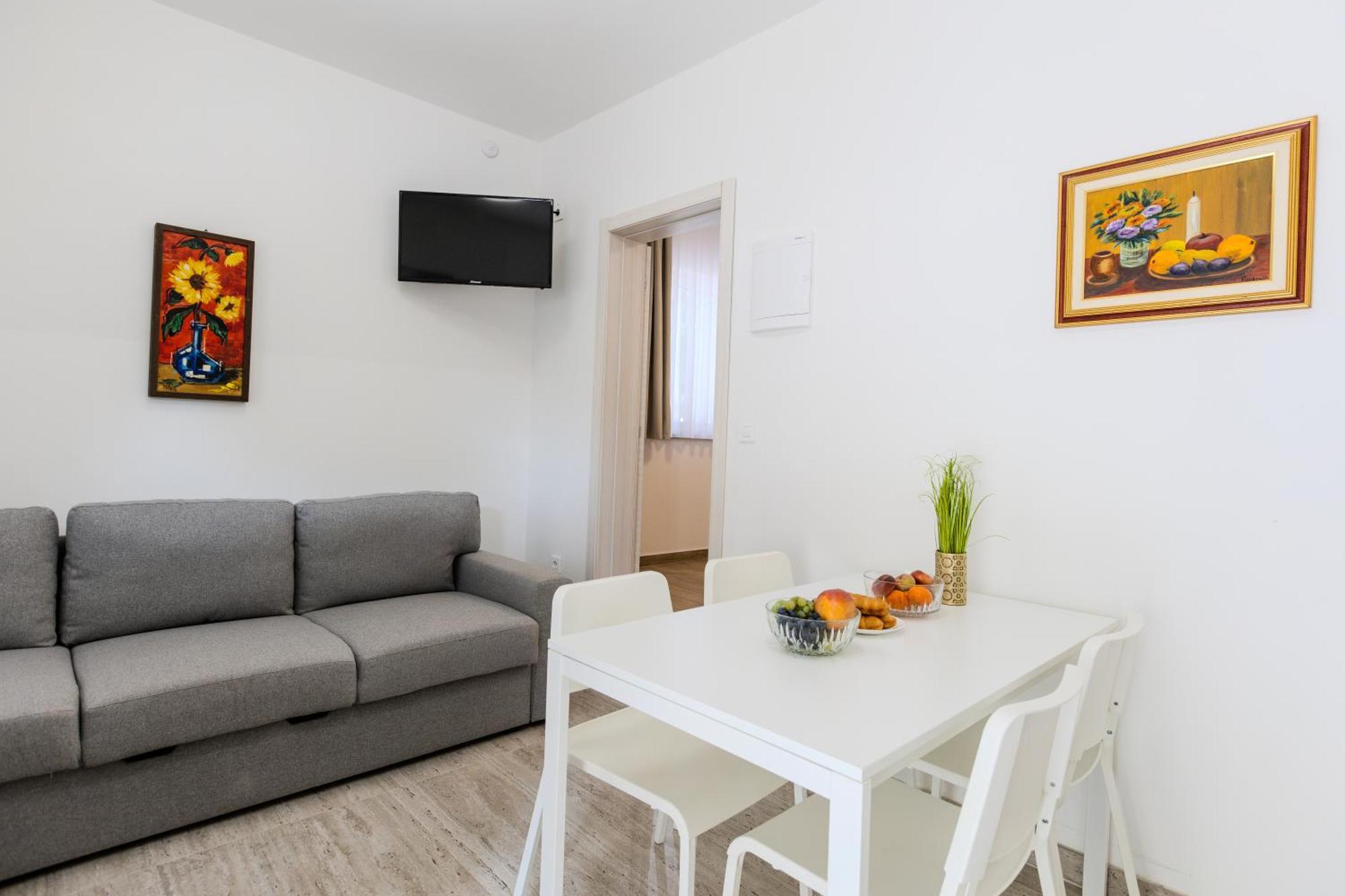 Apartments Lorena Privlaka  Bagian luar foto