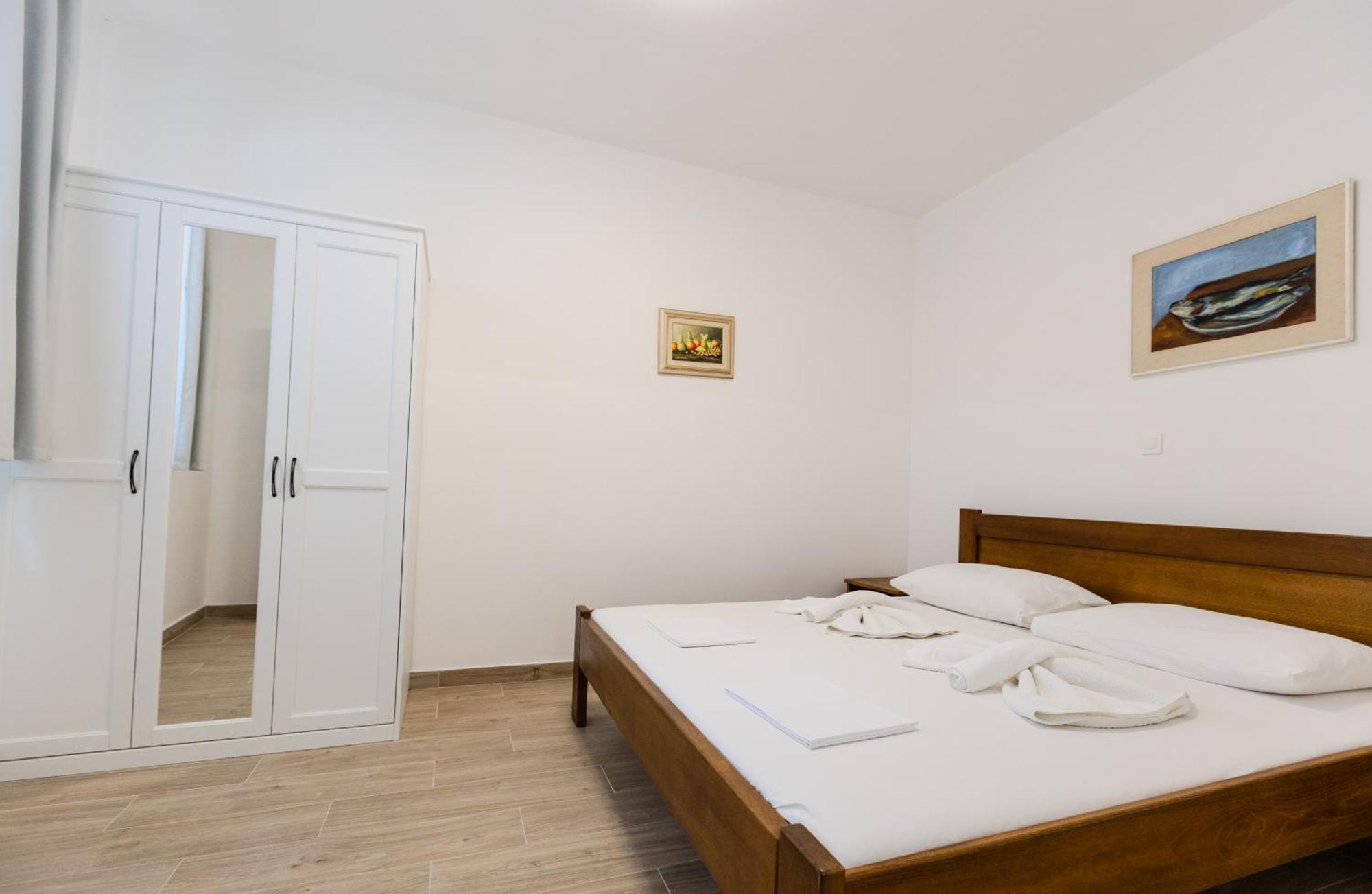 Apartments Lorena Privlaka  Bagian luar foto